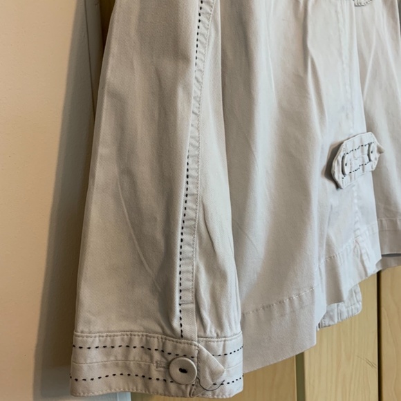 Ann Taylor Loft Off-White Jacket with Black Trim - Picture 4 of 12